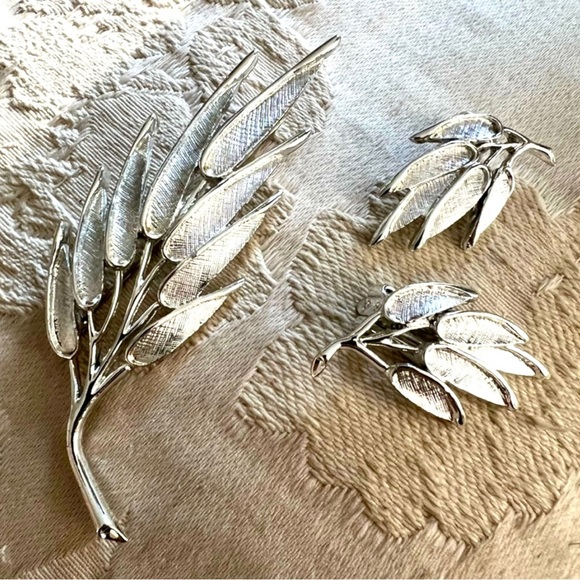 VINTAGE 50s BROOCH & EARRINGS Set by JUDY LEE Never Worn From Private Collection - Picture 3 of 13